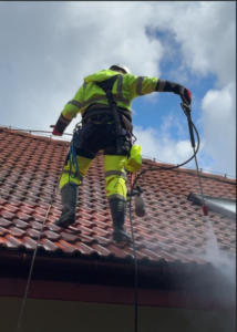 Wysokociśnieniowe mycie dachu